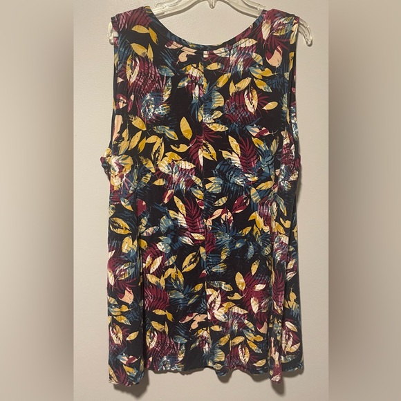 Lane Bryant Sleeveless V Neck Tank Sz 26/28 - Picture 2 of 5